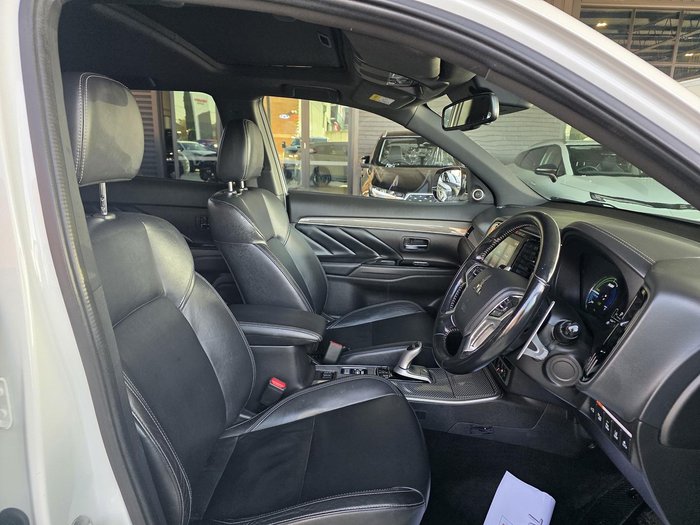 2019 Mitsubishi Outlander PHEV Exceed
