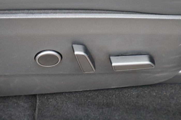 2022 Tesla Model Y Rear-Wheel Drive