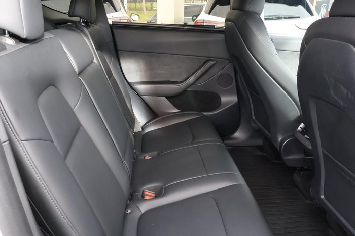 2022 Tesla Model Y Rear-Wheel Drive