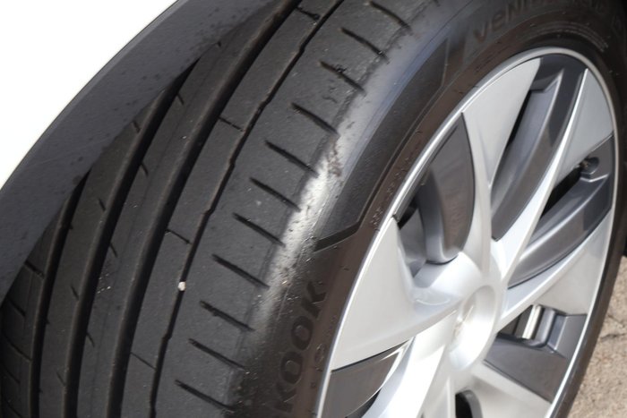 2022 Tesla Model Y Rear-Wheel Drive