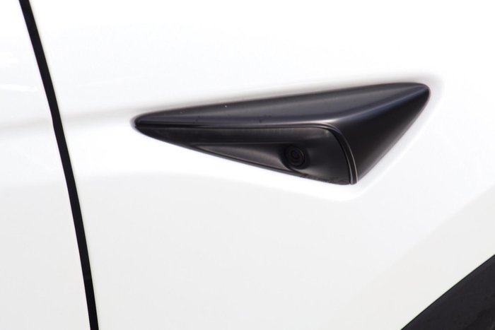 2022 Tesla Model Y Rear-Wheel Drive