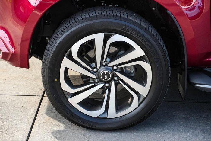 2022 Isuzu MU-X LS-T