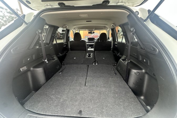 2024 MITSUBISHI OUTLANDER LS 7 SEAT (2WD)