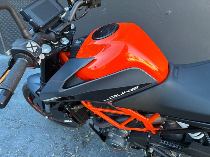 2023 Ktm 390 DUKE ORANGE