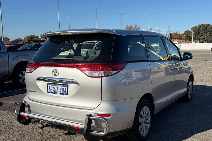 2019 Toyota Tarago GLi