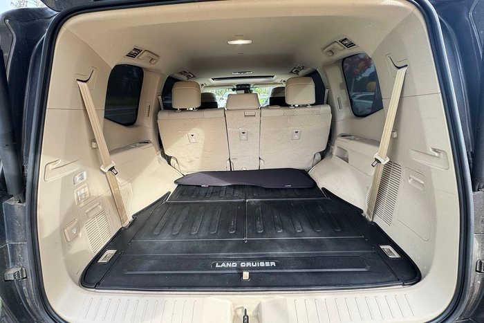 2023 Toyota Landcruiser Sahara