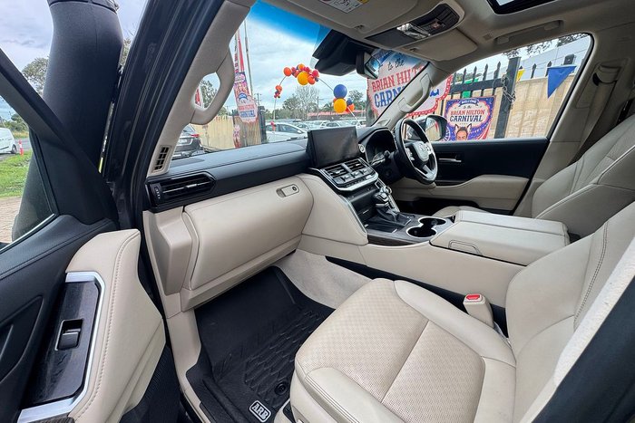 2023 Toyota Landcruiser Sahara