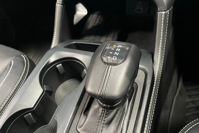 2022 Ford Everest Platinum
