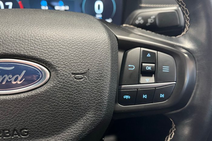 2022 Ford Everest Platinum