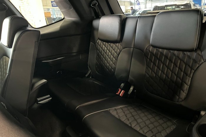 2022 Ford Everest Platinum