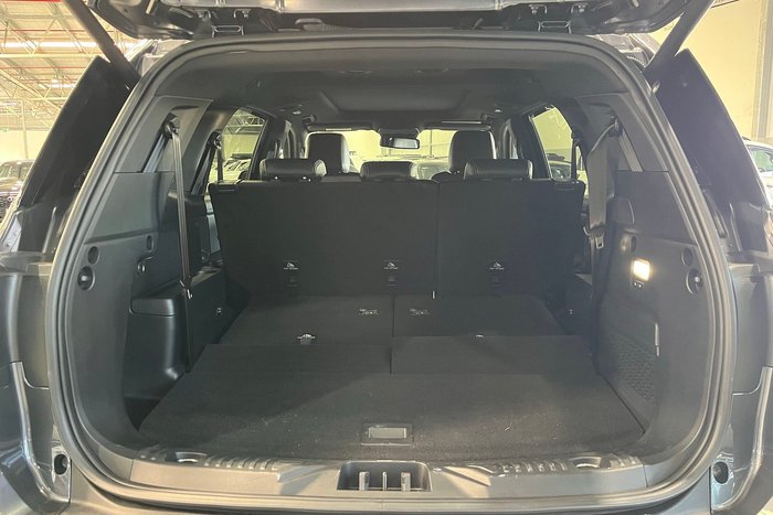 2022 Ford Everest Platinum