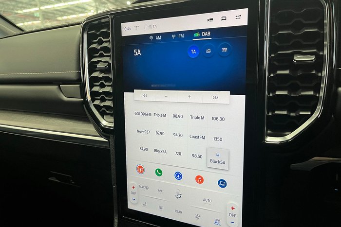 2022 Ford Everest Platinum