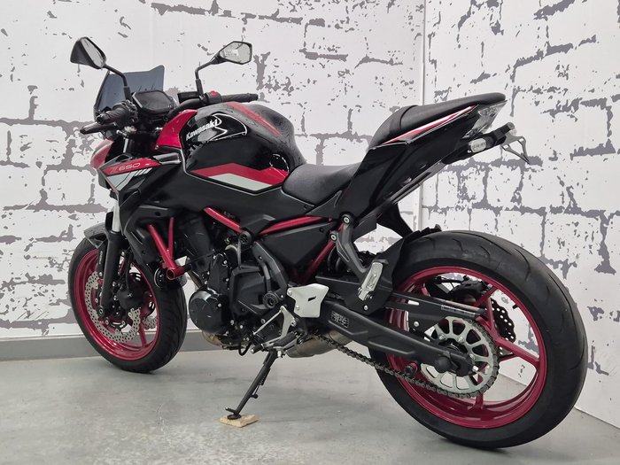 2024 Kawasaki Z650L (LAMS) Z Red