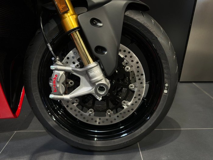2026 Ducati PANIGALE V2 S RED