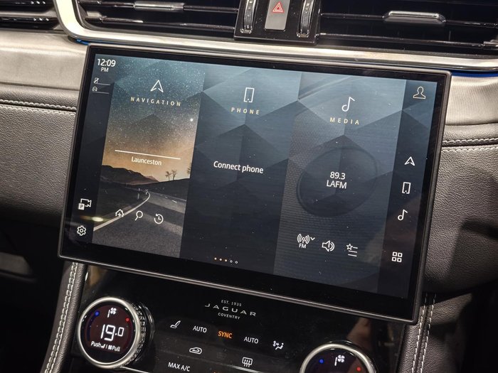 2024 Jaguar F-PACE P250 R-Dynamic SE