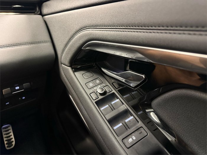 2021 Land Rover Range Rover Evoque P250 R-Dynamic SE