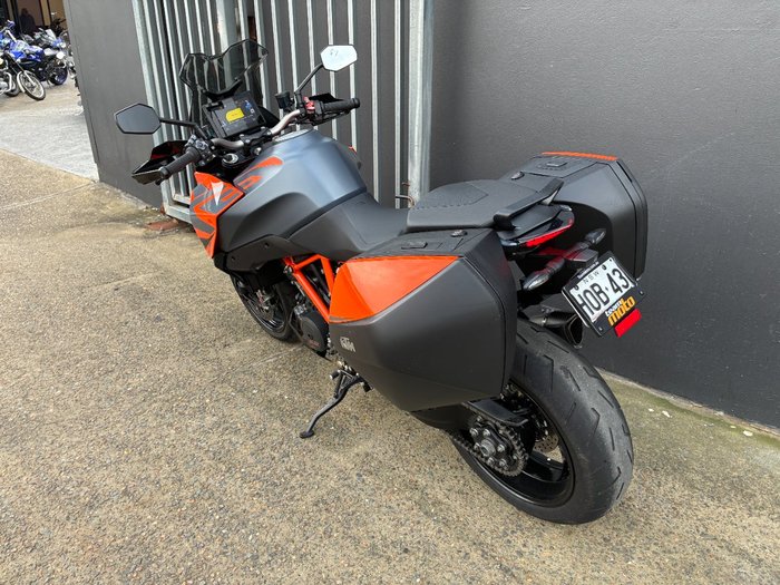 2022 Ktm 1290 SUPER DUKE GT ORANGE