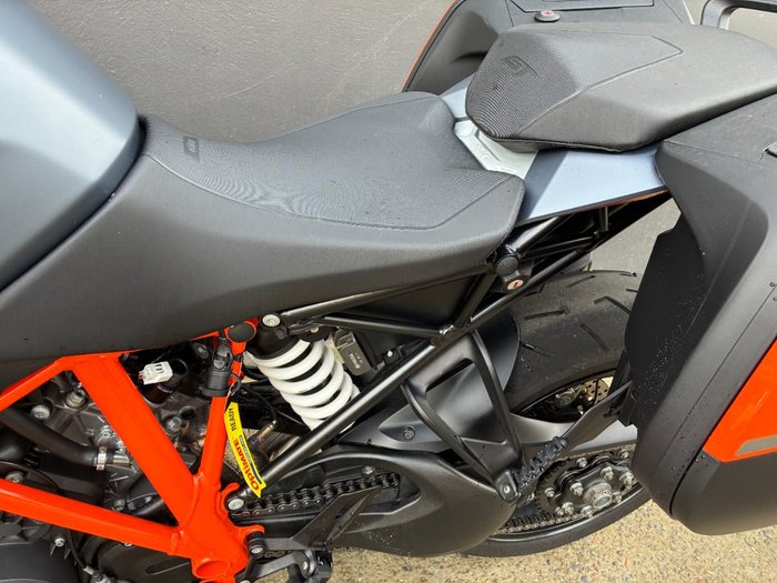 2022 Ktm 1290 SUPER DUKE GT ORANGE