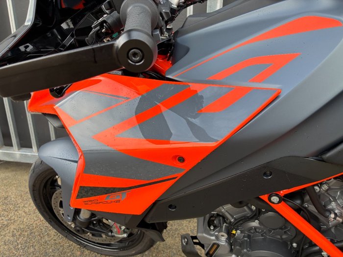 2022 Ktm 1290 SUPER DUKE GT ORANGE