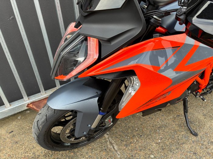 2022 Ktm 1290 SUPER DUKE GT ORANGE