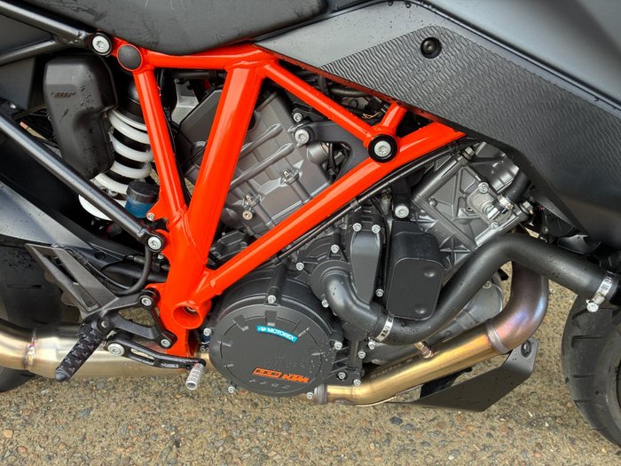 2022 Ktm 1290 SUPER DUKE GT ORANGE