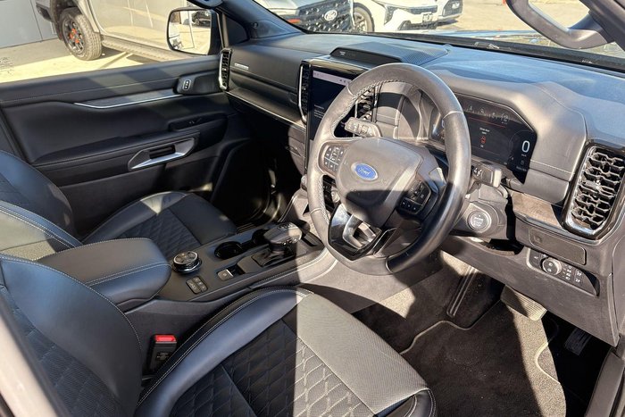 2025 Ford Everest Platinum