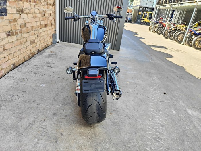 2025 HARLEY-DAVIDSON BREAKOUT 117 (FXBR) ROAD BLACK
