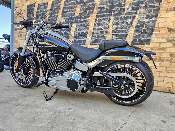 2025 HARLEY-DAVIDSON BREAKOUT 117 (FXBR) ROAD BLACK