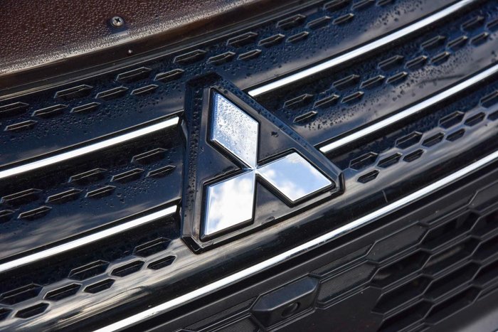 2021 Mitsubishi Outlander ES