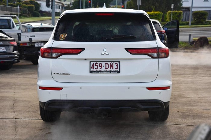 2021 Mitsubishi Outlander ES
