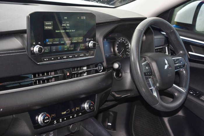 2021 Mitsubishi Outlander ES