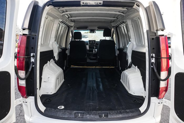 2022 Hyundai STARIA LOAD