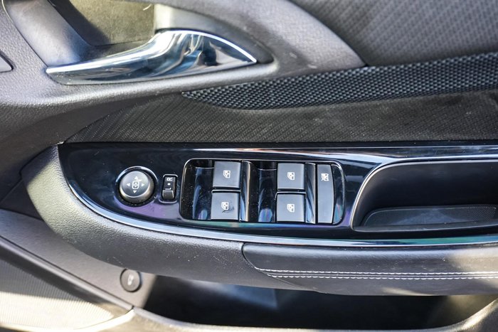 2017 Holden Commodore SV6