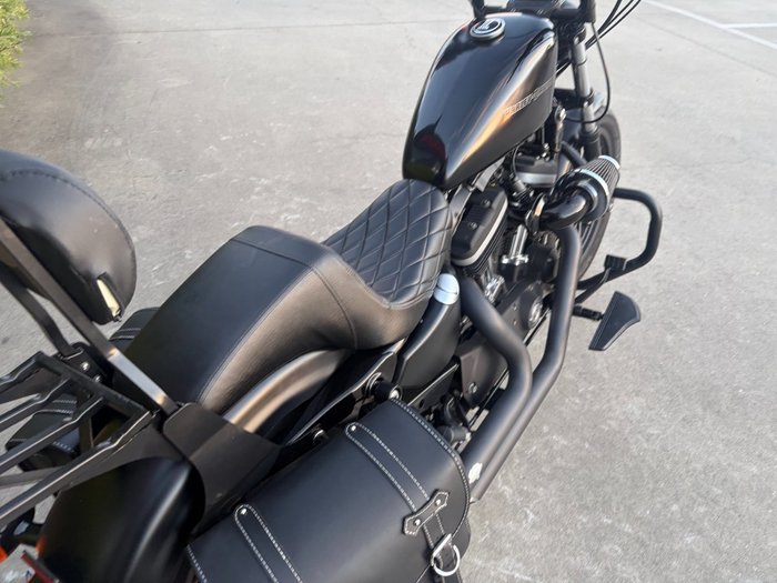 2011 HARLEY-DAVIDSON XL883 IRON 883