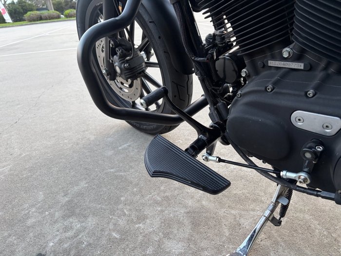 2011 HARLEY-DAVIDSON XL883 IRON 883