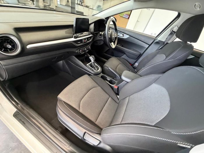2024 Kia Cerato S