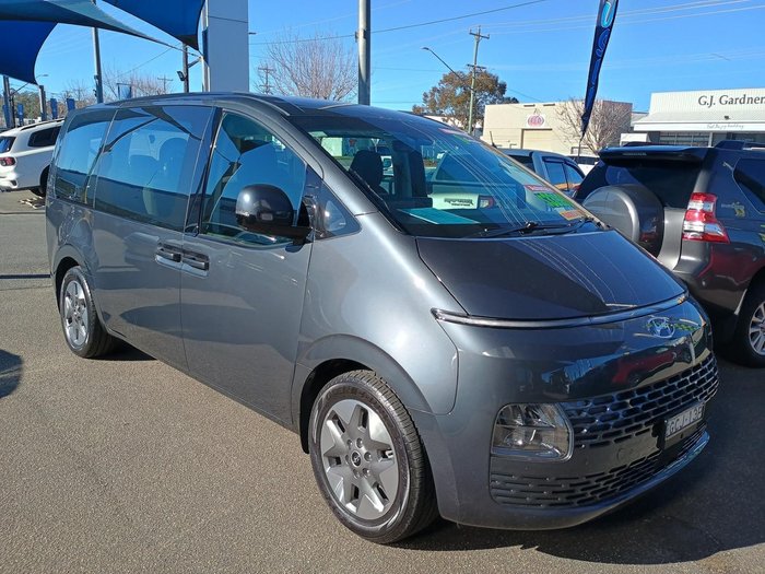 2022 Hyundai STARIA