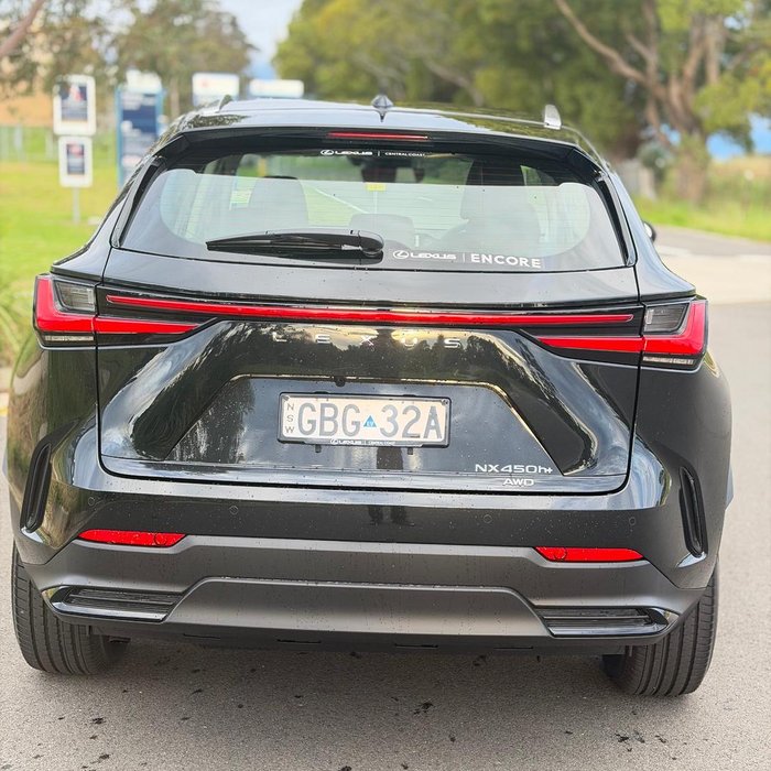 2026 Lexus NX 450h+ Luxury