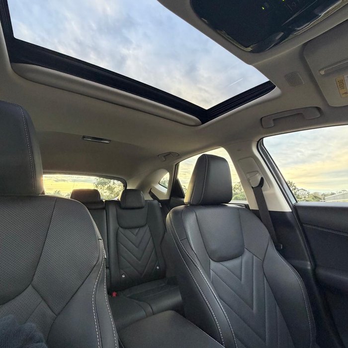 2026 Lexus NX 450h+ Luxury