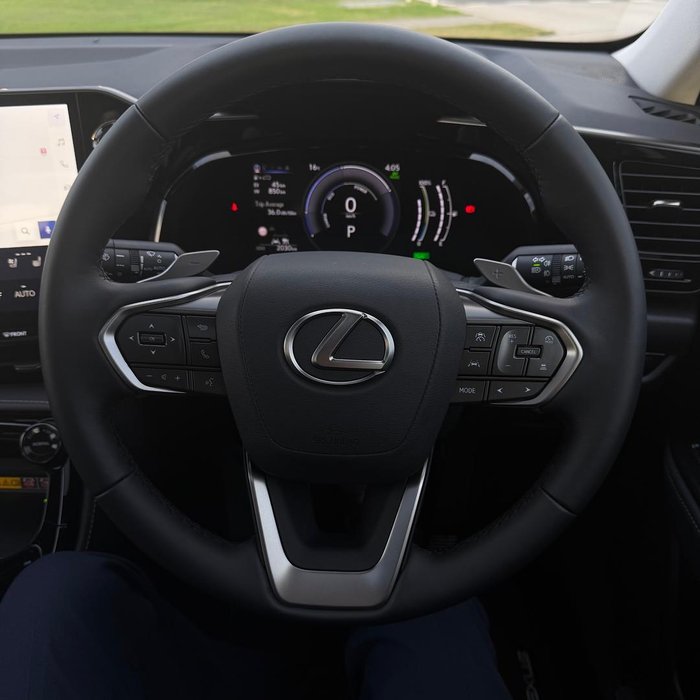 2026 Lexus NX 450h+ Luxury