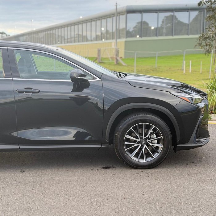2026 Lexus NX 450h+ Luxury