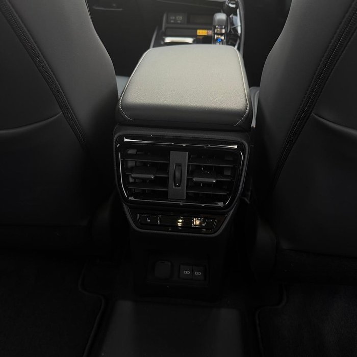 2026 Lexus NX 450h+ Luxury