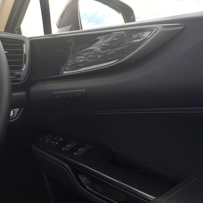 2026 Lexus NX 450h+ Luxury