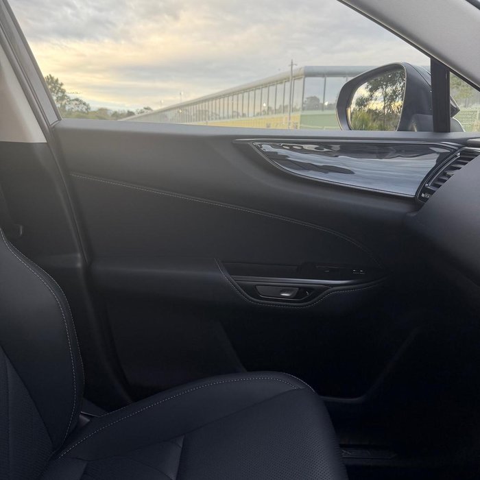 2026 Lexus NX 450h+ Luxury