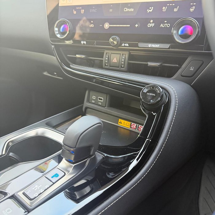 2026 Lexus NX 450h+ Luxury