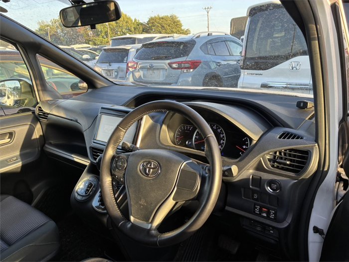 2015 Toyota Noah