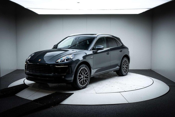 2017 Porsche Macan