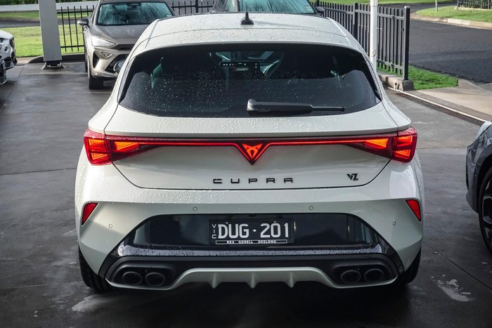2025 CUPRA Leon VZx