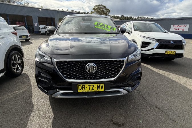 2022 MG HS
