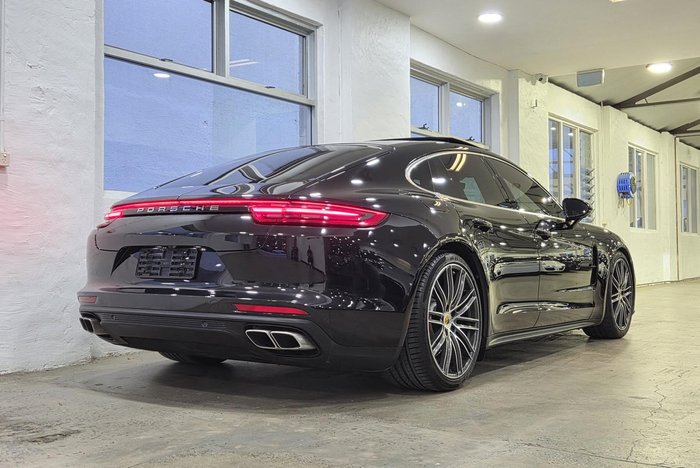 2017 Porsche Panamera Turbo